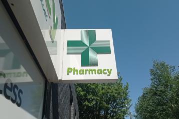 Picture of a pharmacy sign